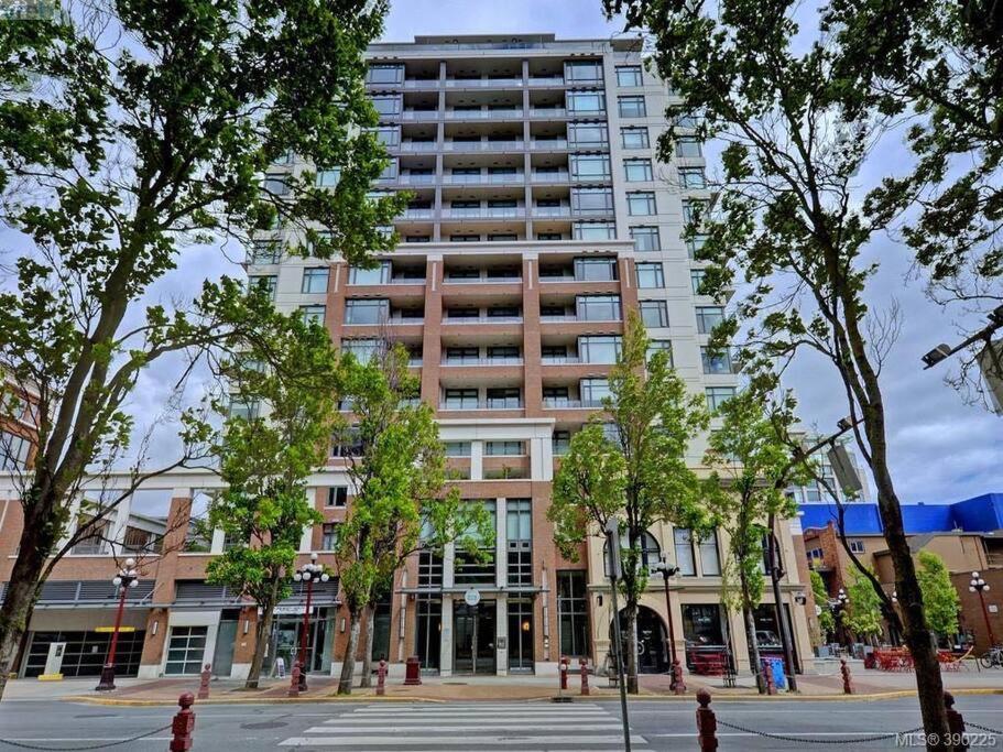 Modern 2 Bedroom Ocean Views Victoria Downtown Free Parking ภายนอก รูปภาพ